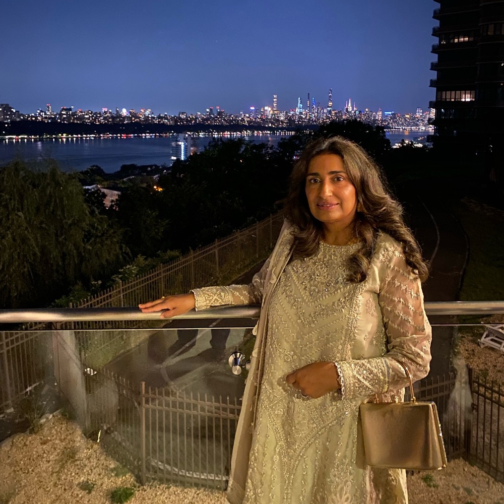 Meet your Posher, Saimah